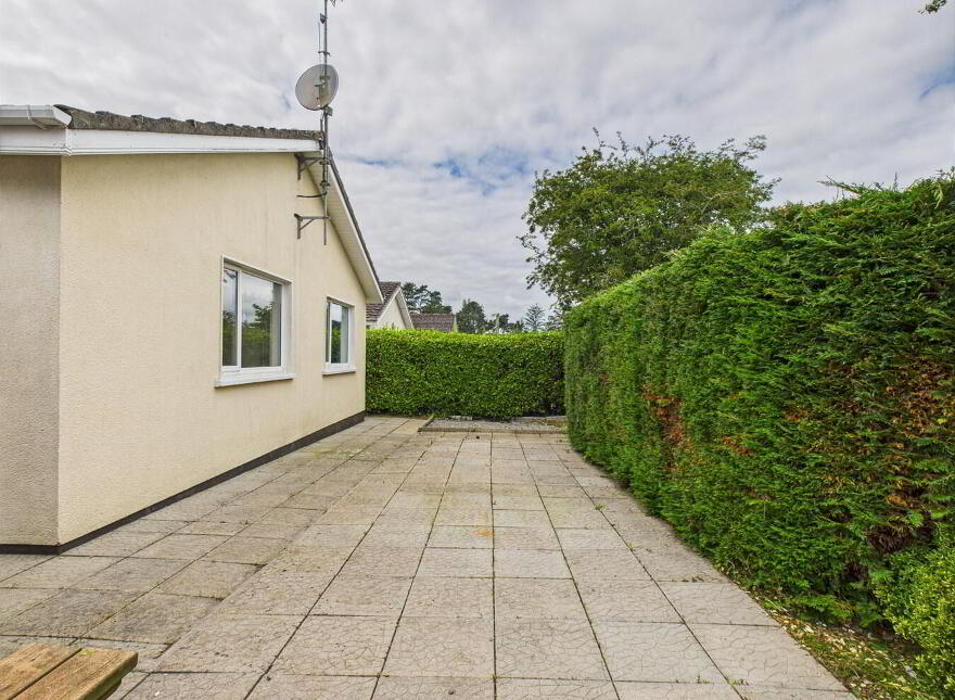 10 Pine Grove, Tramore, X91P389