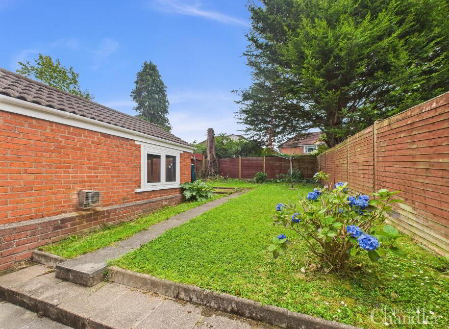 35 Carolhill Drive, Belfast, BT4 2FT