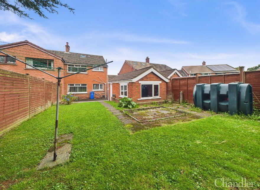 35 Carolhill Drive, Belfast, BT4 2FT