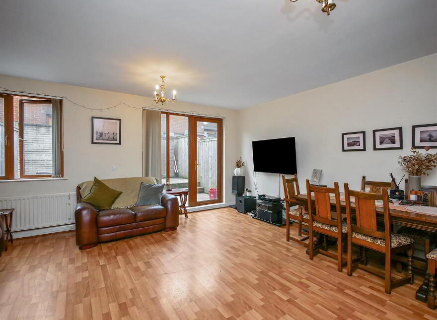 12 Halcombe Street, Cregagh Road, Belfast, BT6 8BE