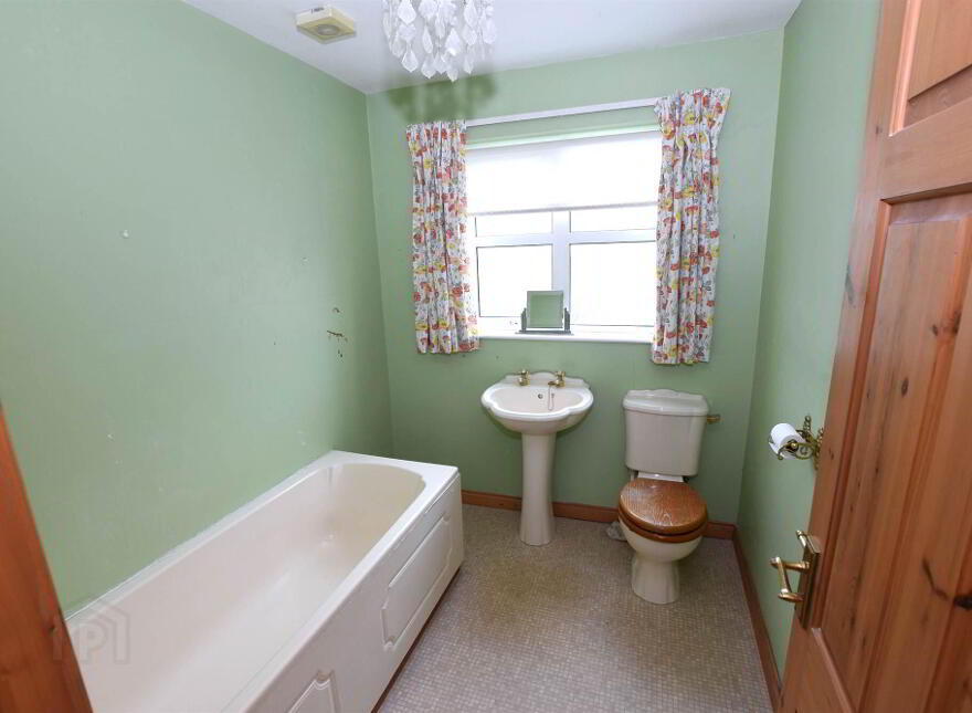 11 Whitethorn Avenue, Newtownards, BT23 8WT