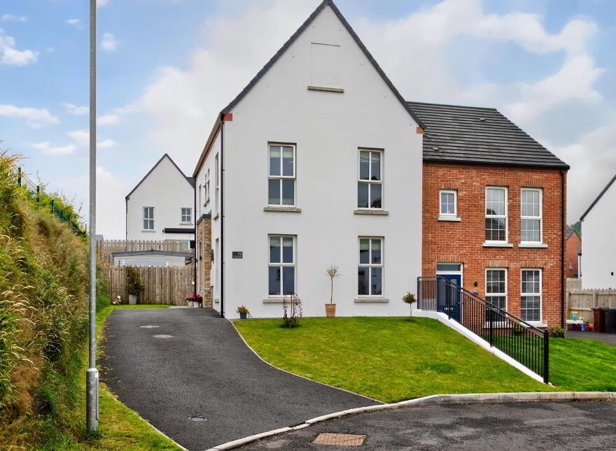 11 The Hillocks, Derry / Londonderry, BT47 3FR