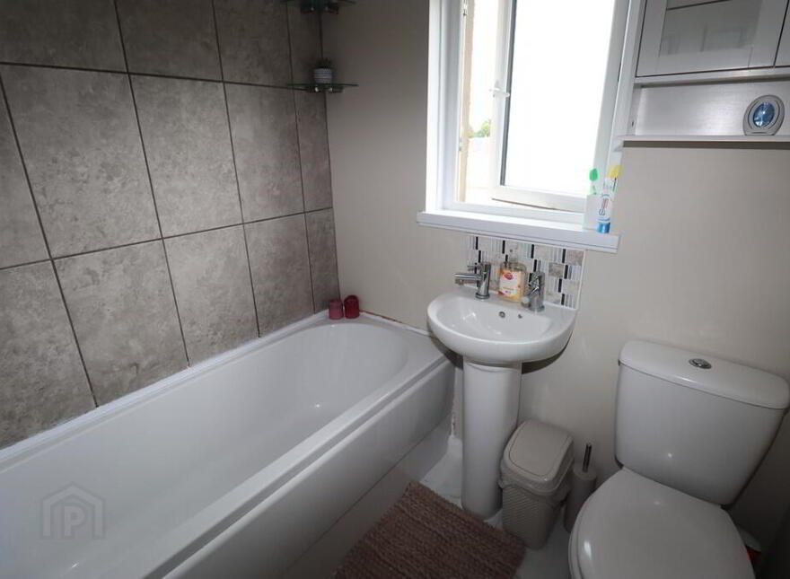 40 Mournebeg Drive, Newtownabbey, BT37 9LT