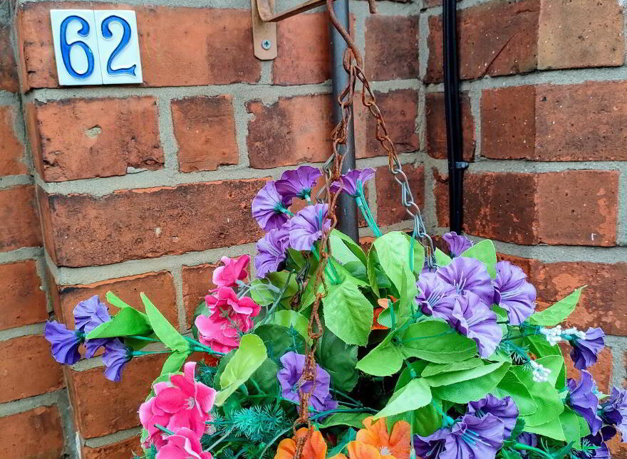 62 Farnham Street, Belfast, BT7 2FN