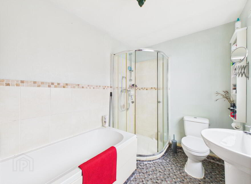 62 Farnham Street, Belfast, BT7 2FN