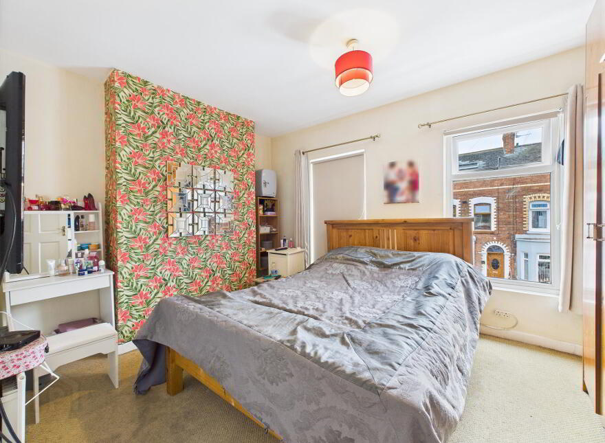62 Farnham Street, Belfast, BT7 2FN