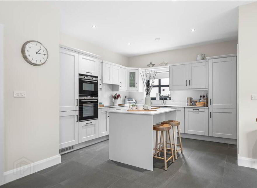 74 Castlegate, Galgorm, Ballymena, BT42 1SD
