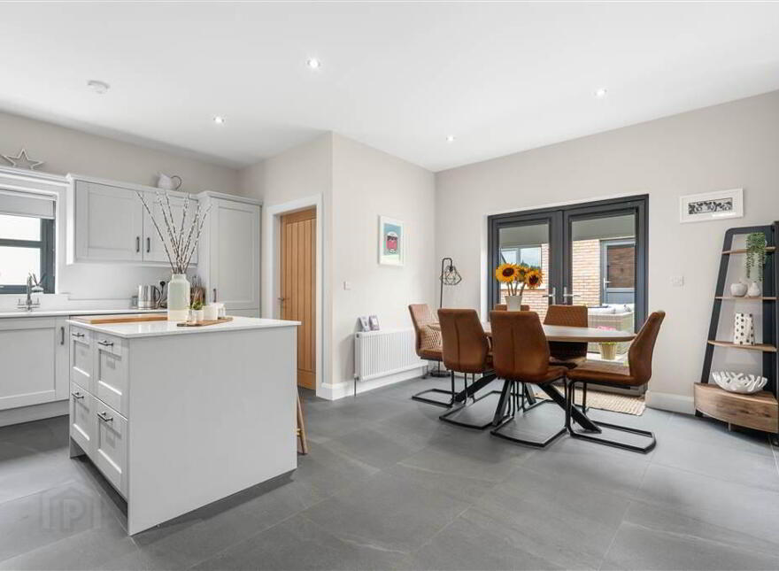 74 Castlegate, Galgorm, Ballymena, BT42 1SD