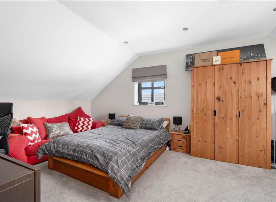 74 Castlegate, Galgorm, Ballymena, BT42 1SD