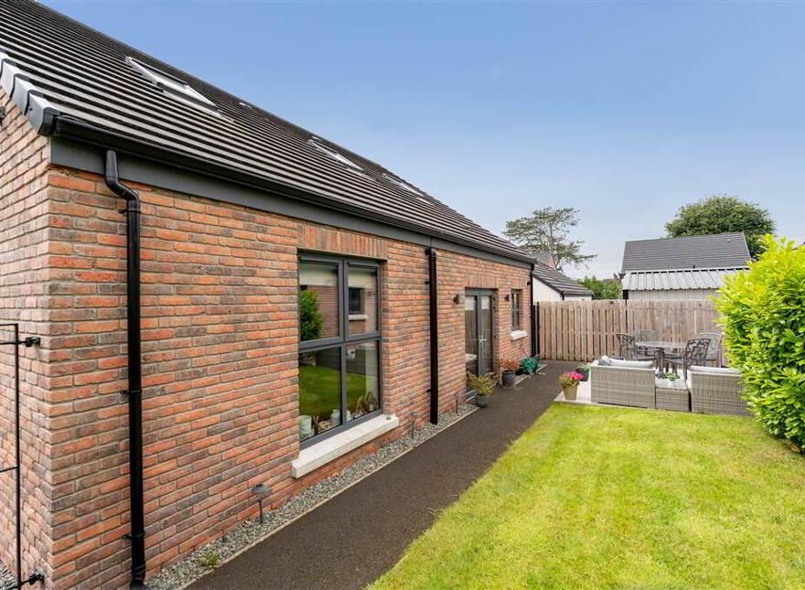 74 Castlegate, Galgorm, Ballymena, BT42 1SD