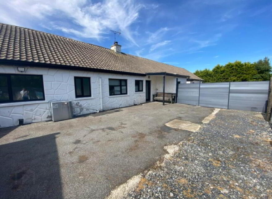 1 Killynure, Convoy, F93XR22