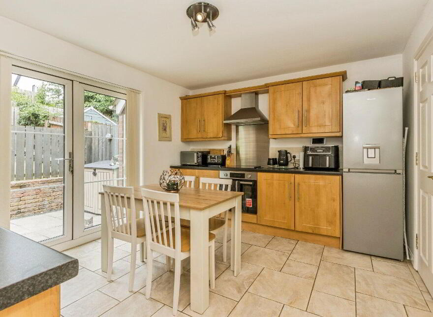 218 Glenwood Court, Lisburn, BT28 3UF