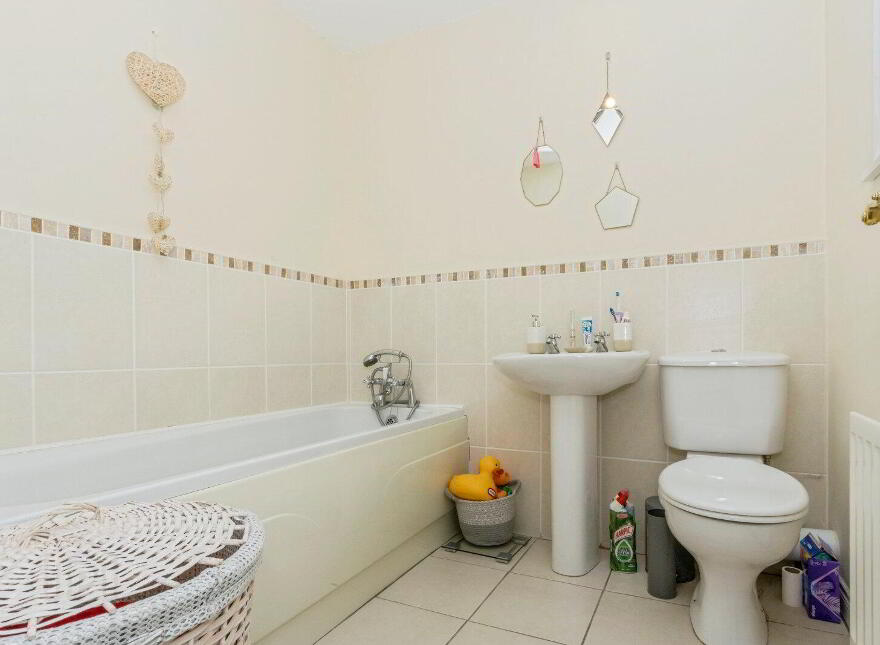 218 Glenwood Court, Lisburn, BT28 3UF