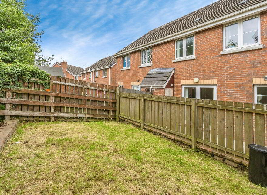 218 Glenwood Court, Lisburn, BT28 3UF
