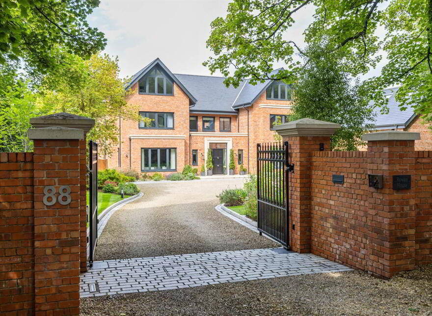 88 Circular Road, Belfast, BT4 2GE