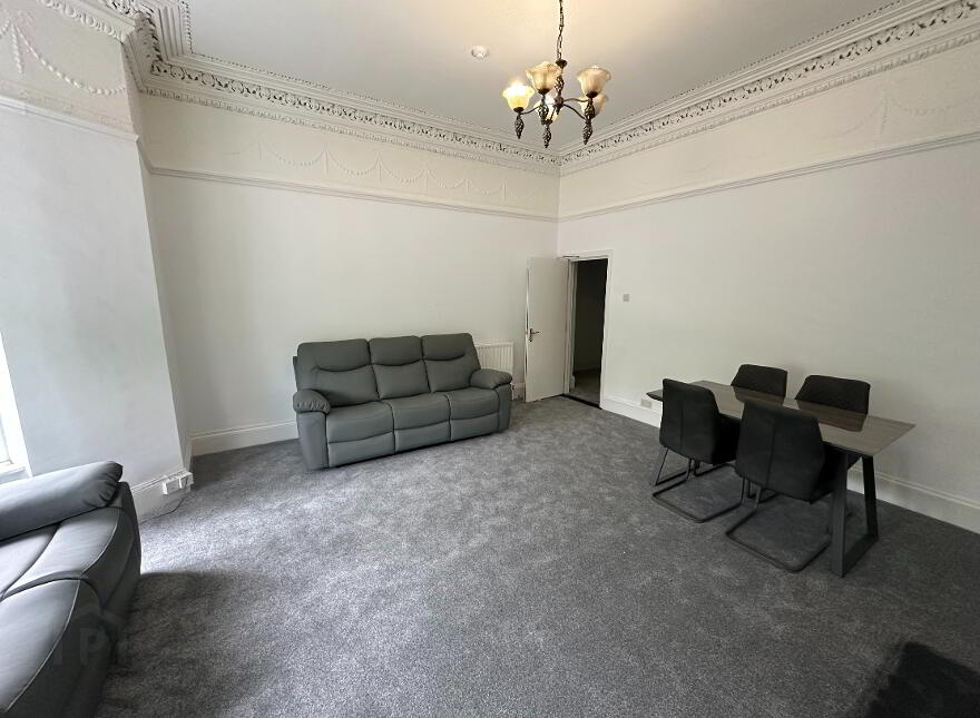 41 Knock Road Apt 1, Ballyhackamore, Belfast, BT5 6LA