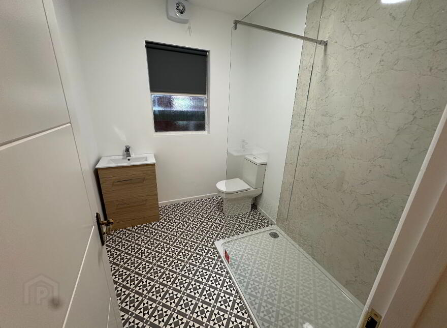 41 Knock Road Apt 1, Ballyhackamore, Belfast, BT5 6LA