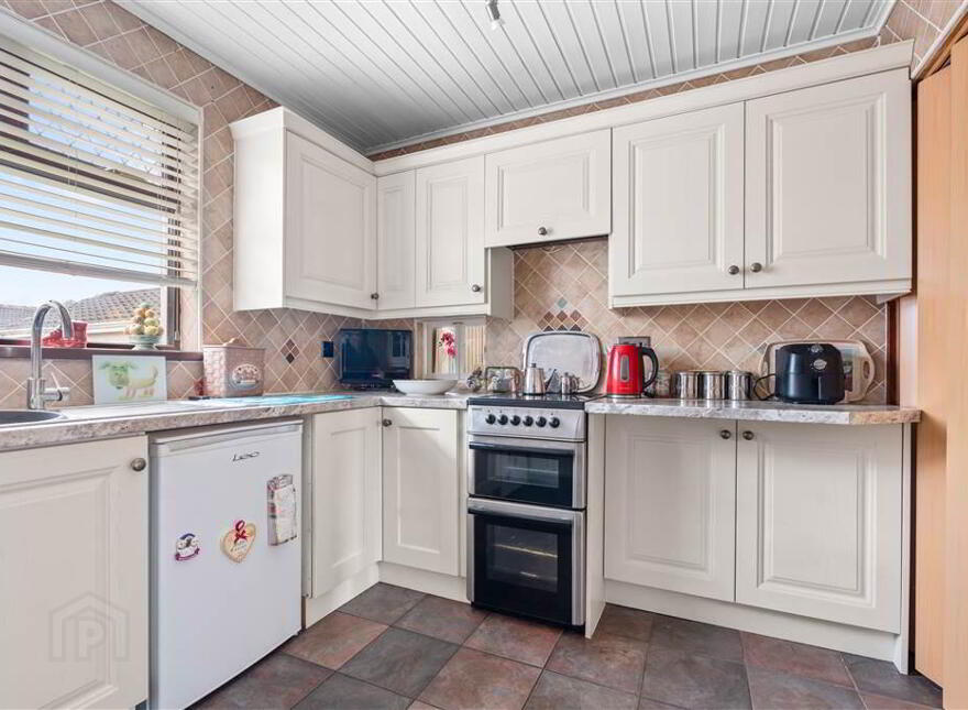 21 Knockeen Road, Ballymena, BT42 4DG
