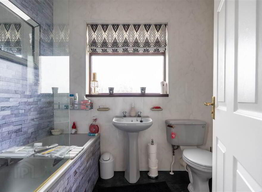 21 Knockeen Road, Ballymena, BT42 4DG