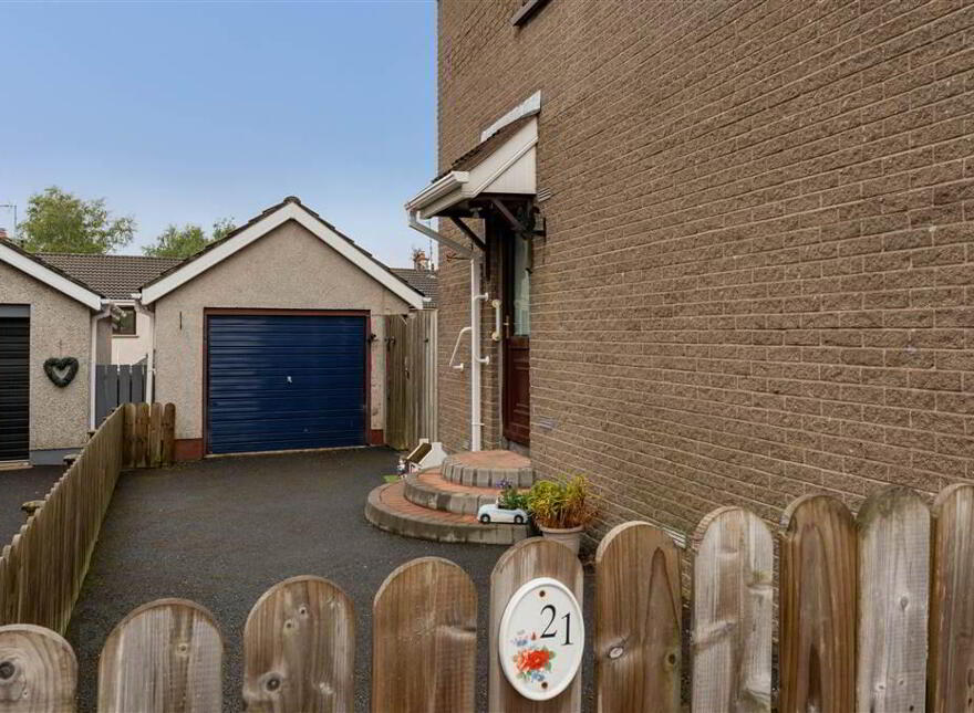 21 Knockeen Road, Ballymena, BT42 4DG