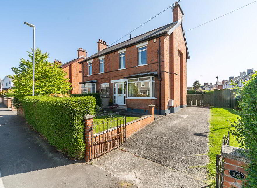16 Sandhill Parade, Belfast, BT5 6FG photo