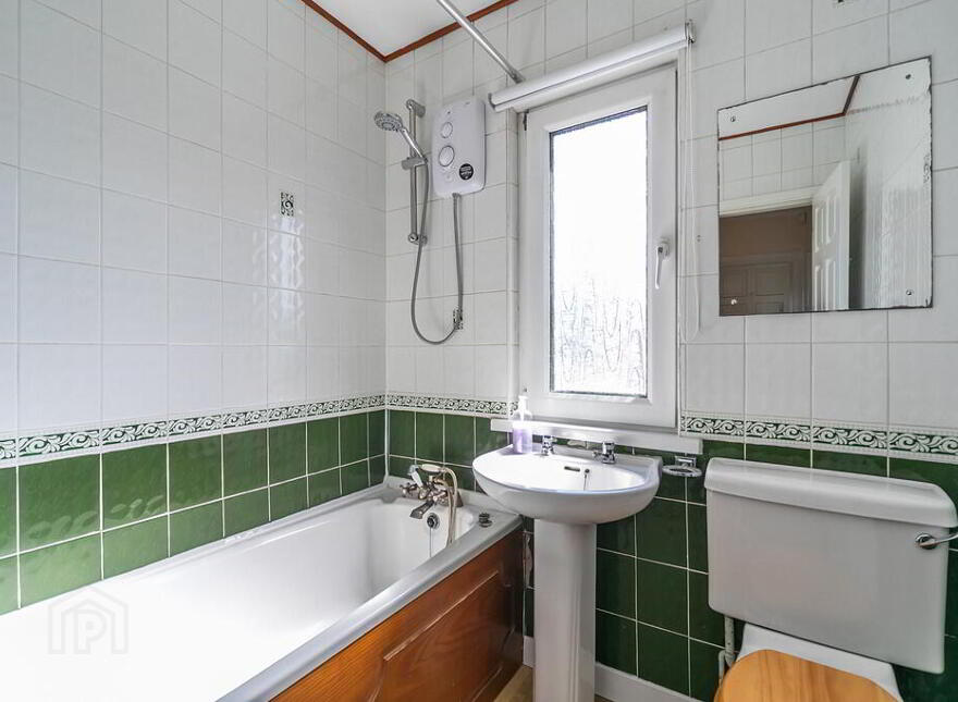 16 Sandhill Parade, Belfast, BT5 6FG