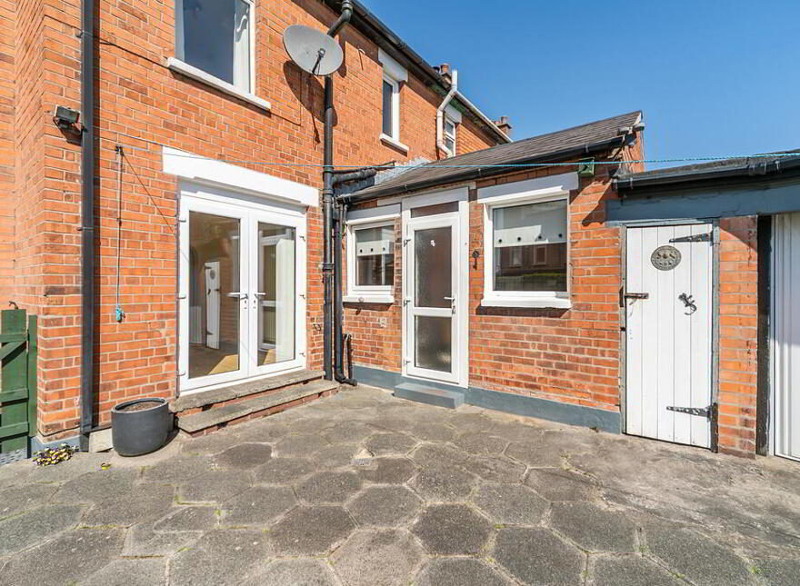 16 Sandhill Parade, Belfast, BT5 6FG