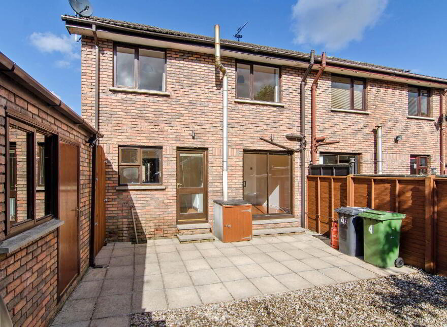 4 The Brambles, Lisburn, BT28 2XY