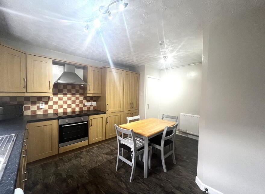 9b Bath Street, Portrush, BT56 8AW