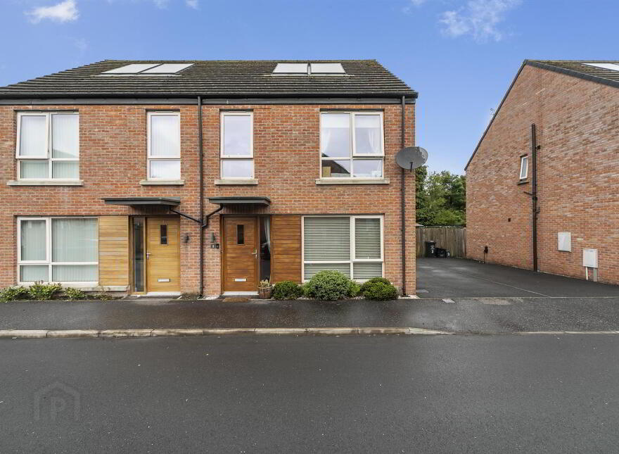 2 Victoria Close, Belfast, BT4 1PF