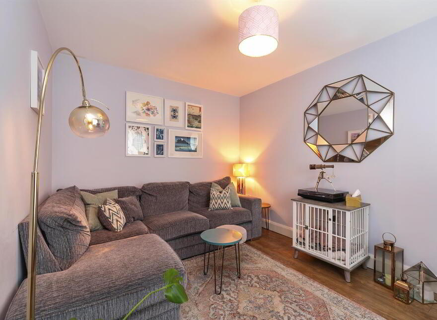 2 Victoria Close, Belfast, BT4 1PF