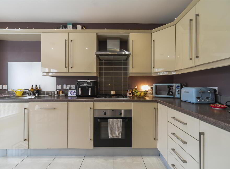 2 Victoria Close, Belfast, BT4 1PF