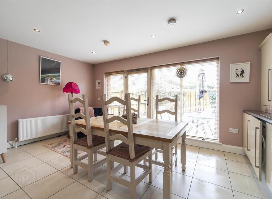 2 Victoria Close, Belfast, BT4 1PF