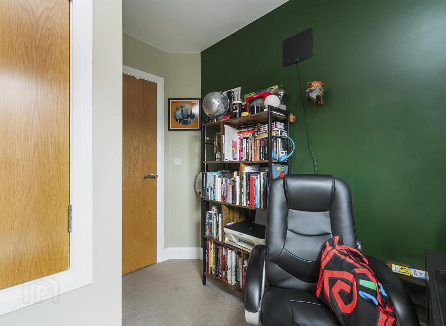 2 Victoria Close, Belfast, BT4 1PF