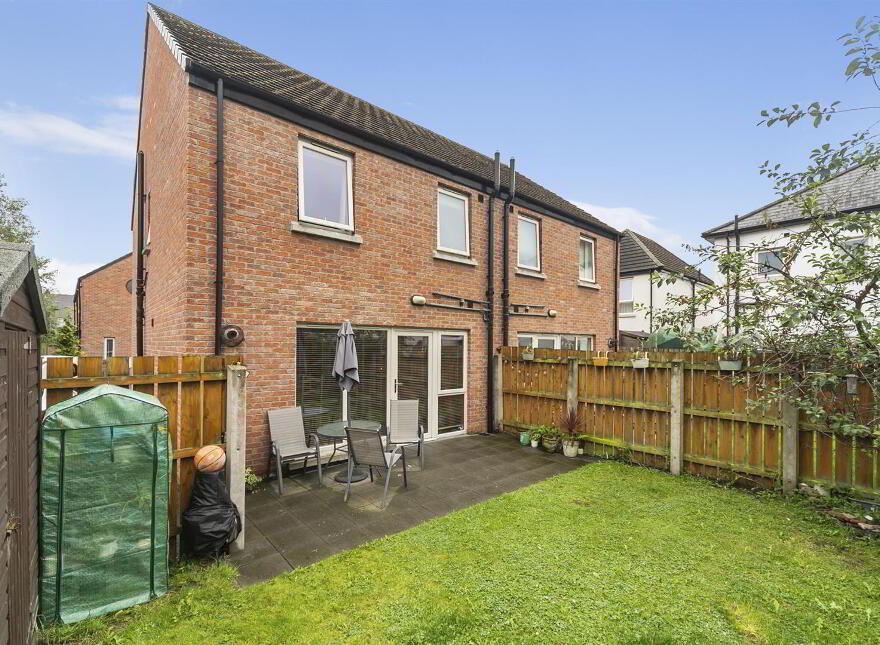 2 Victoria Close, Belfast, BT4 1PF