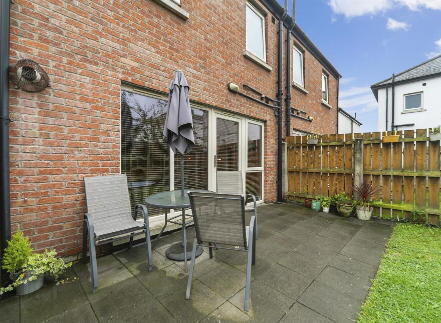 2 Victoria Close, Belfast, BT4 1PF