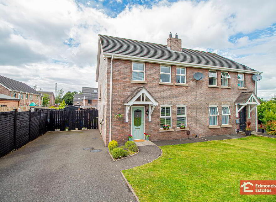 2 Dermont Lane, Newtownabbey, BT36 4NT photo