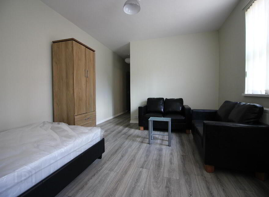2, 24 Stranmillis Road, Belfast, BT9 5AA