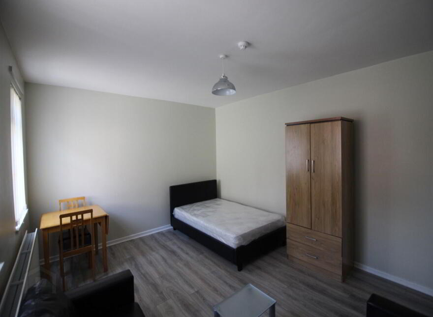 2, 24 Stranmillis Road, Belfast, BT9 5AA