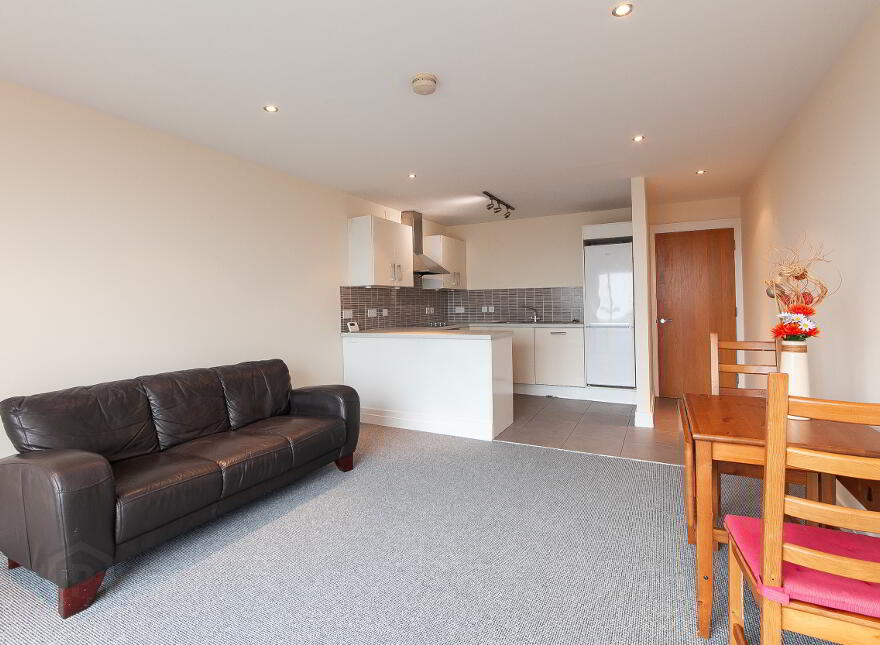 101 James Clow Building, 15 Princes Dock, Belfast, BT1 3DS