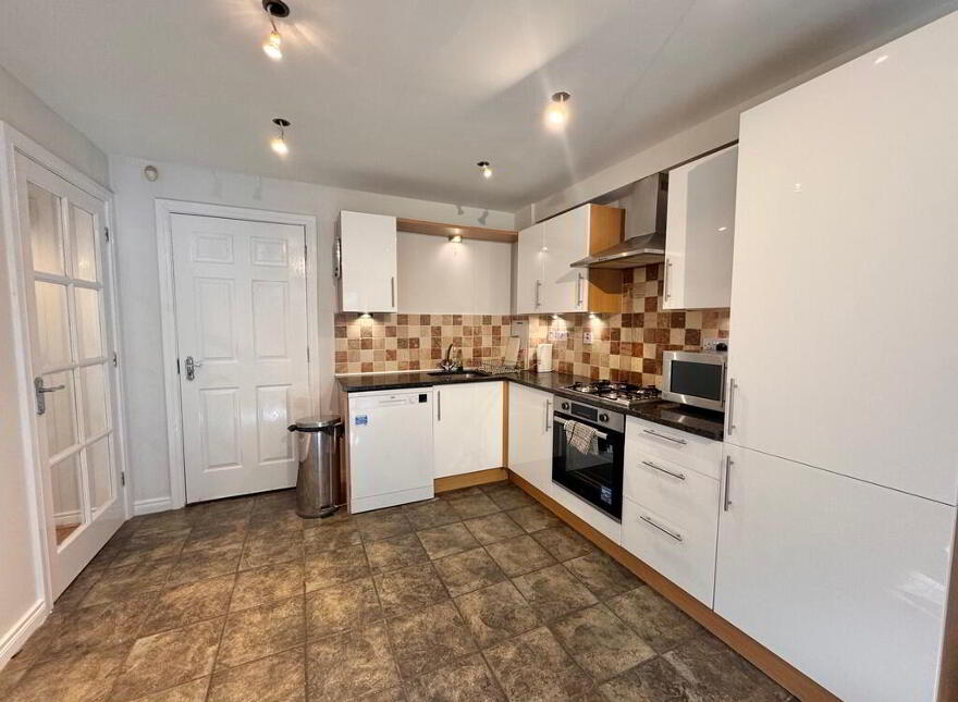 35 Upper Courtyard, Wellington Square, Belfast, BT7 3LJ