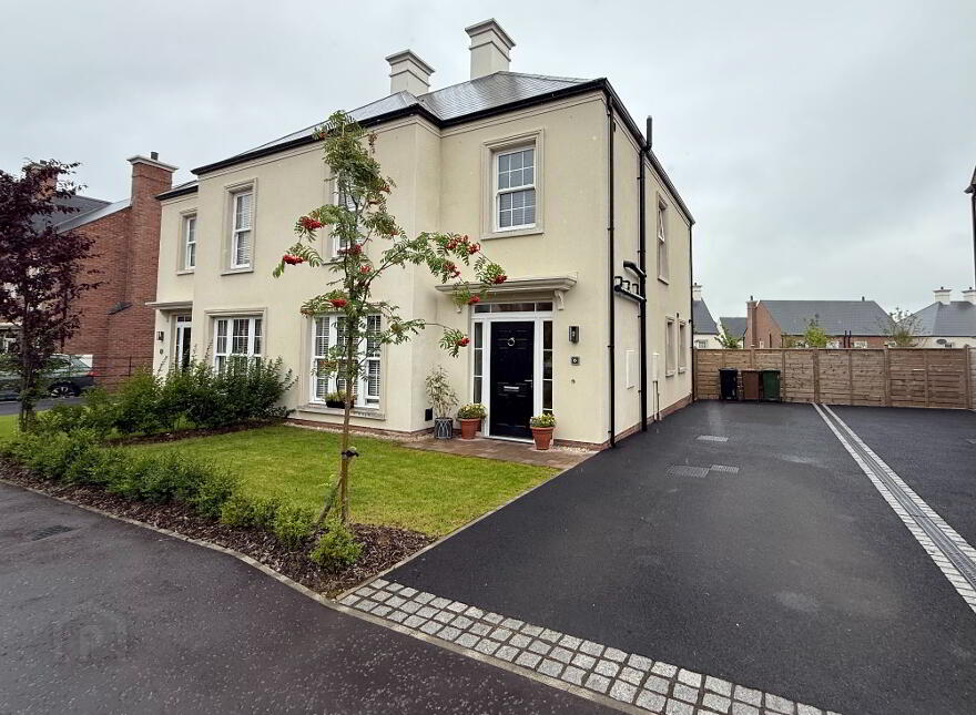 6 Deanery Gardens, Armagh, BT61 7AS photo