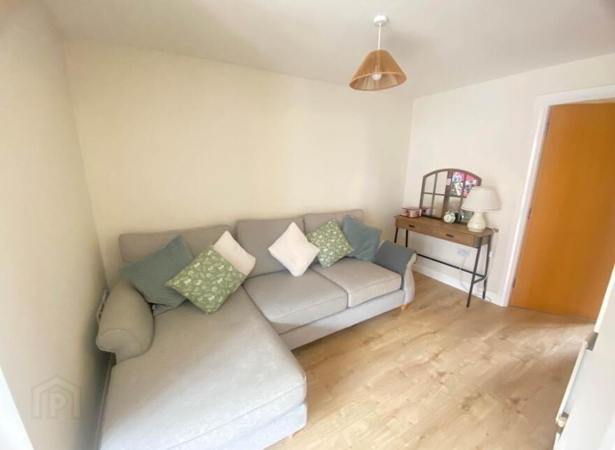 8 Grovefield Street, Woodstock, Belfast, BT6 8BA