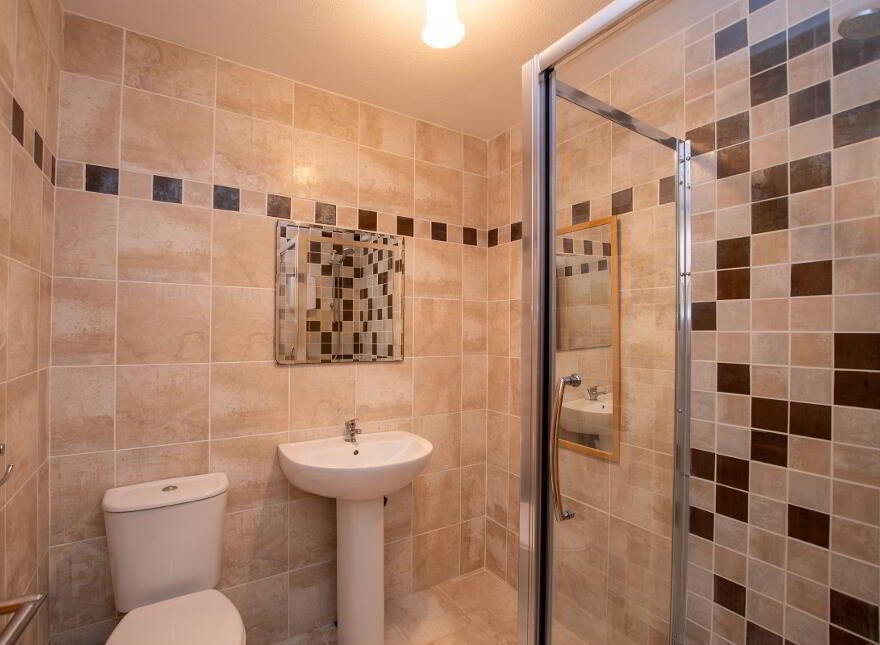 20 Castlemews, Leadhill, Belfast, BT6 9RR