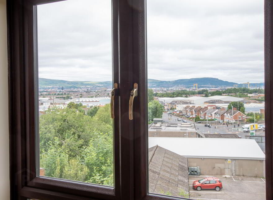 20 Castlemews, Leadhill, Belfast, BT6 9RR