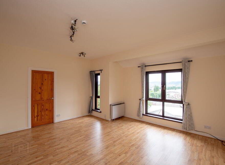 20 Castlemews, Leadhill, Belfast, BT6 9RR