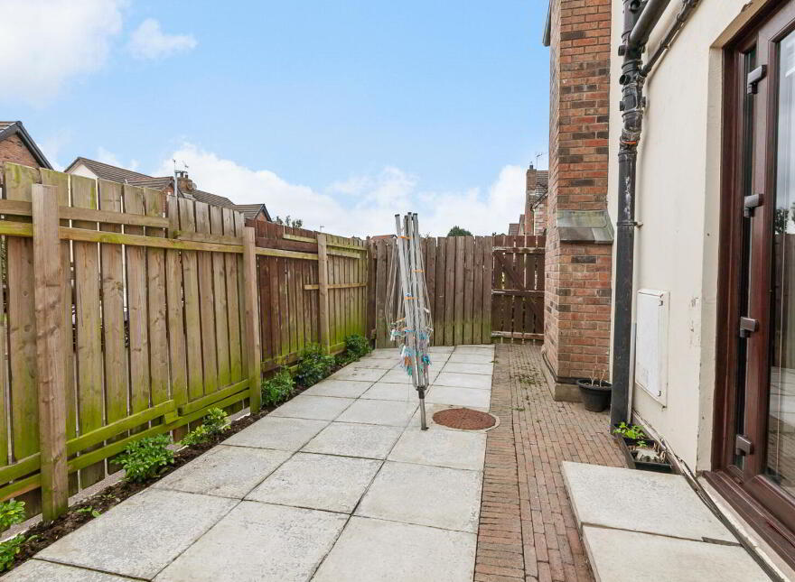 64 Rogan Manor, Newtownabbey, BT36 4BB