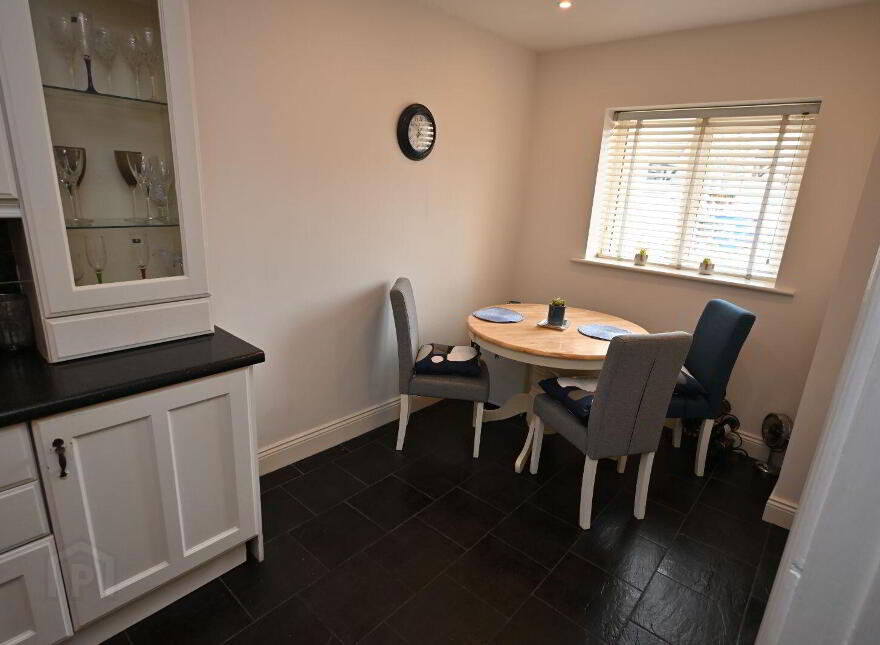 51 Seanabothair, Killeens