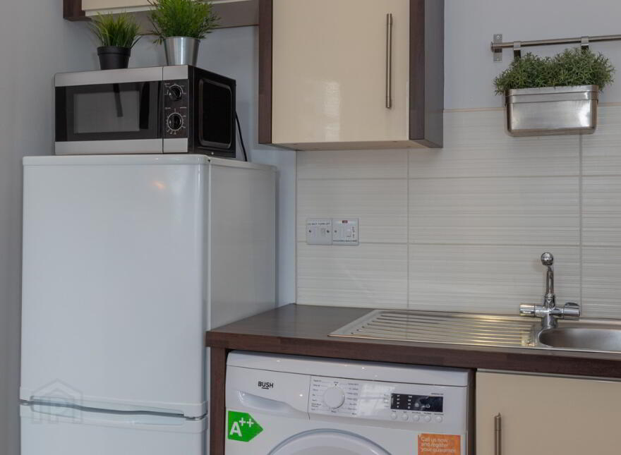 Unit A, 68 Cromwell Road, Botanic, South Belfast, Belfast, BT7 1JX