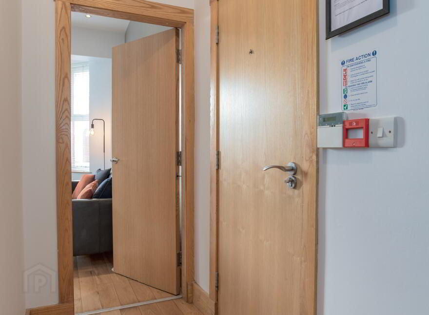 Unit A, 68 Cromwell Road, Botanic, South Belfast, Belfast, BT7 1JX